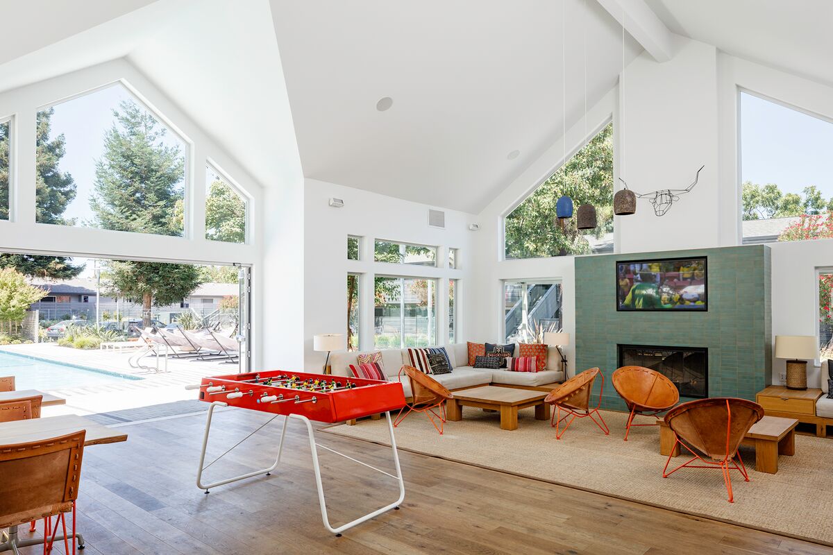 Madrone 5 of 7